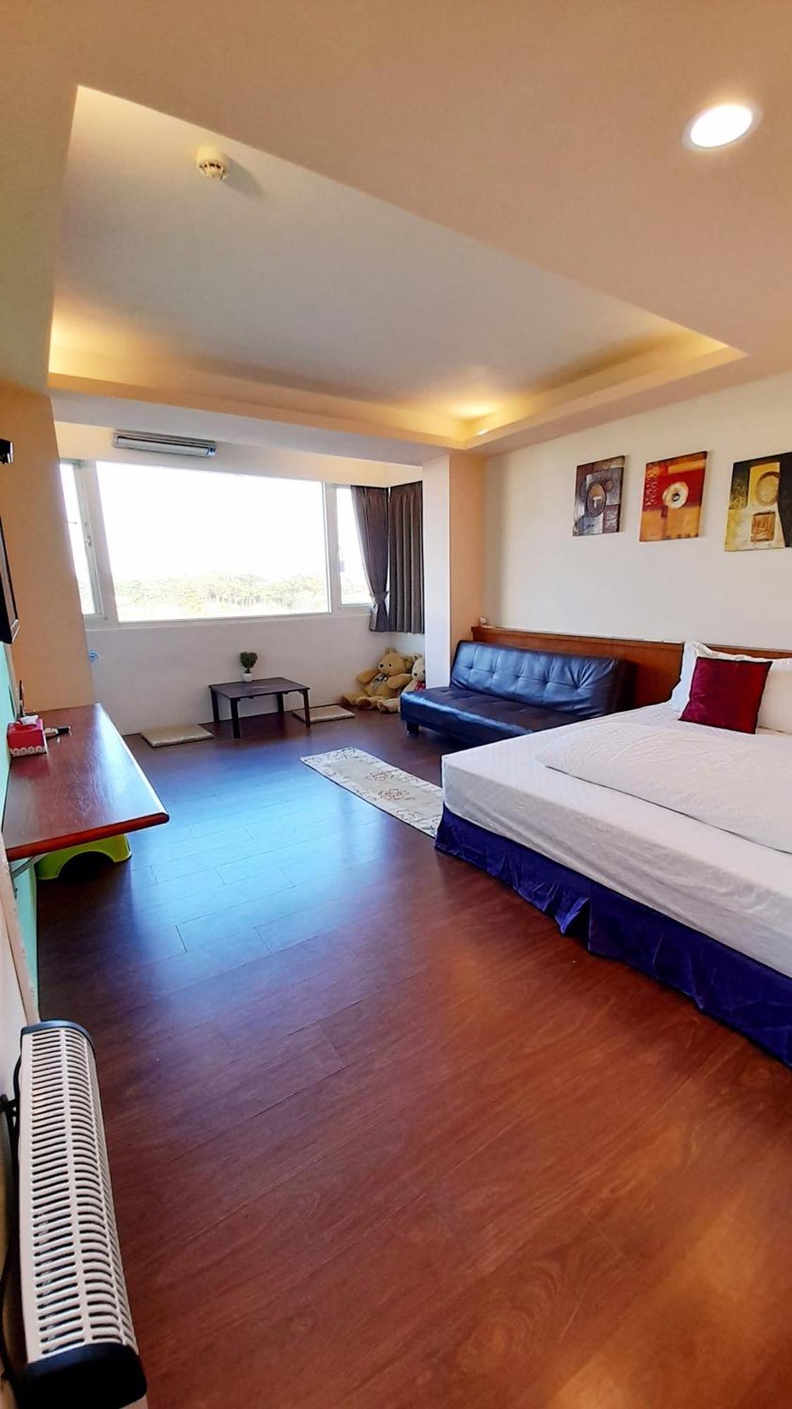 Water Bird Family Apartment Toucheng Bilik gambar